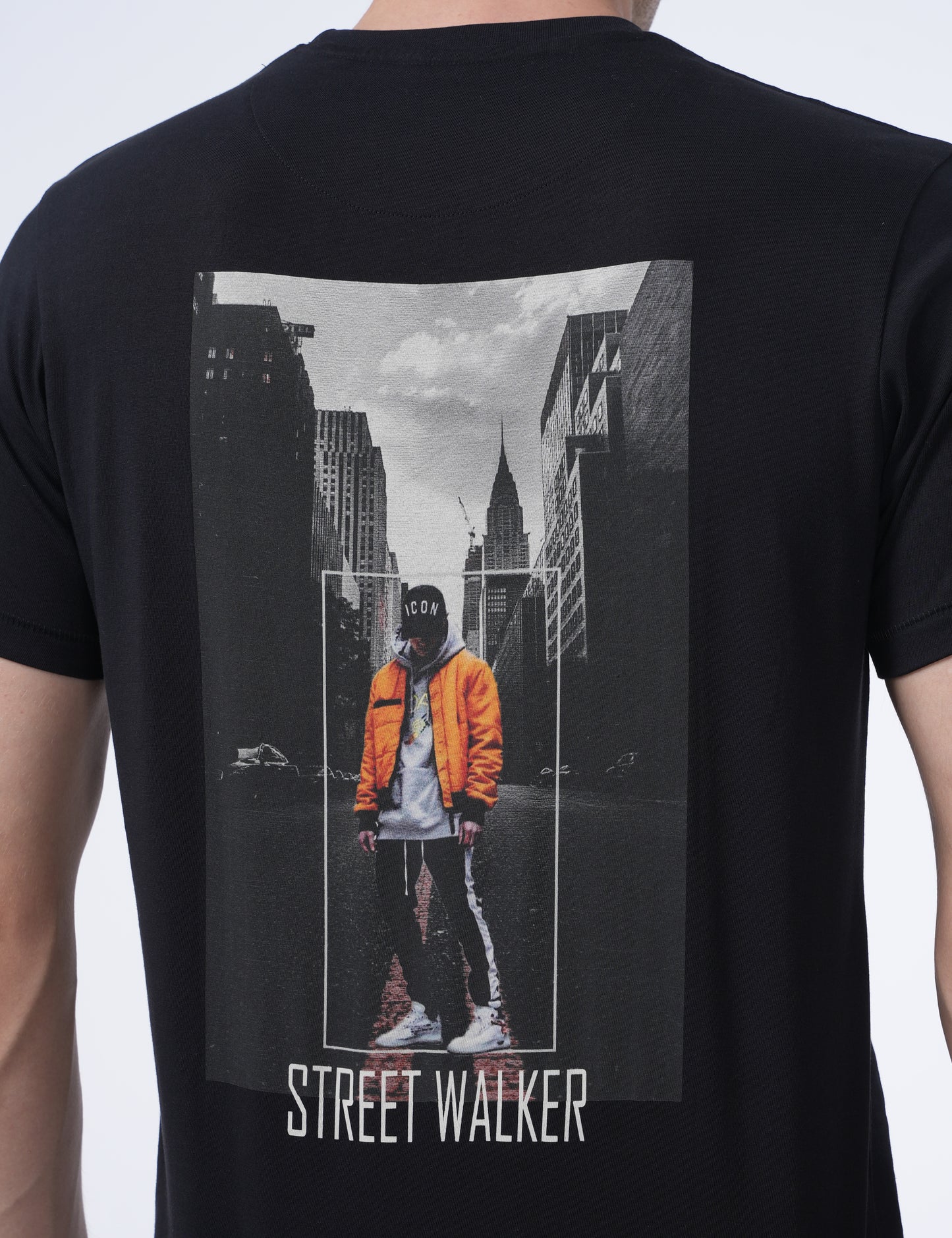 Men T-shirt - Black - UN006